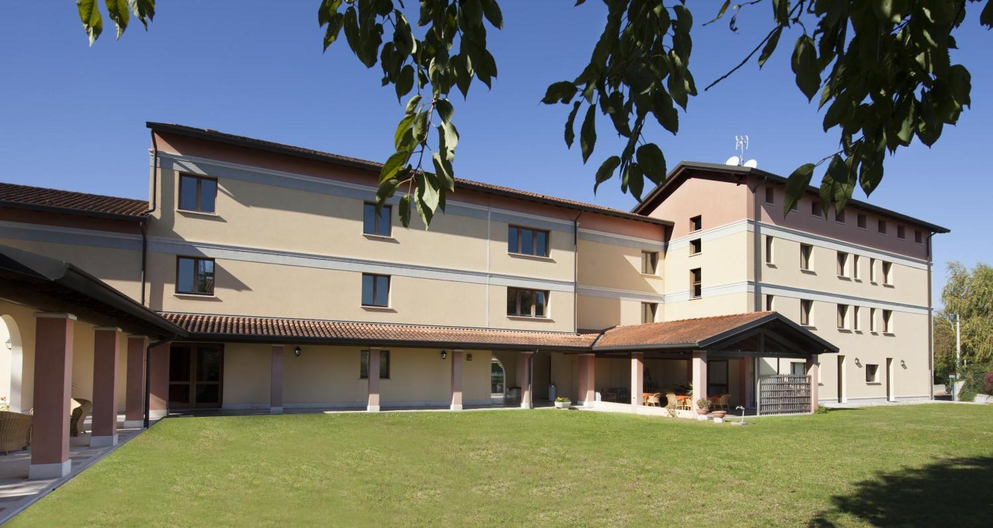 Hotel Naonis Cordenons Kültér fotó