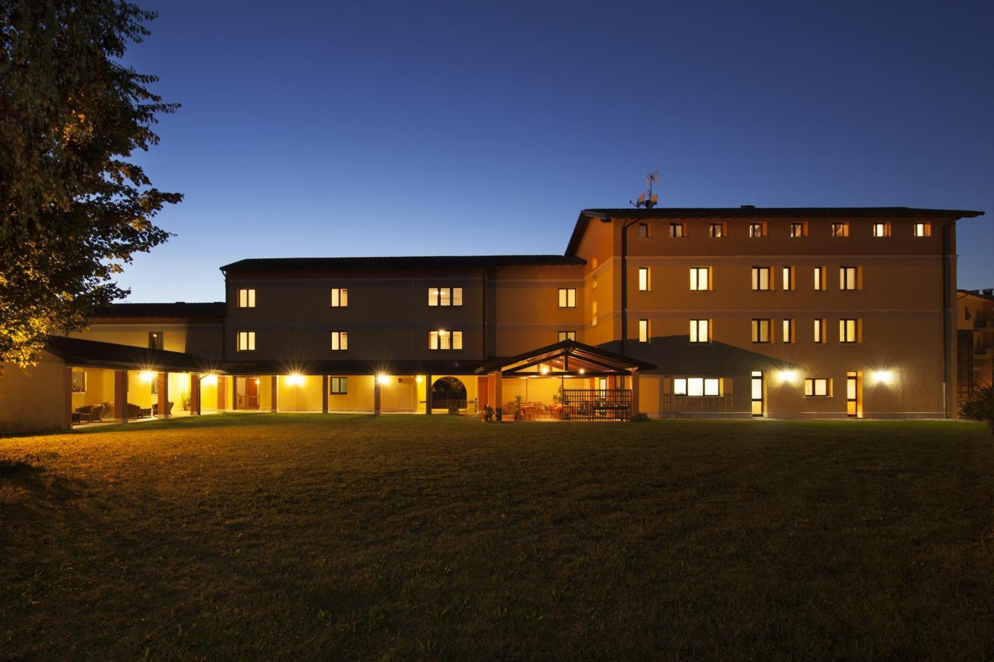 Hotel Naonis Cordenons Kültér fotó