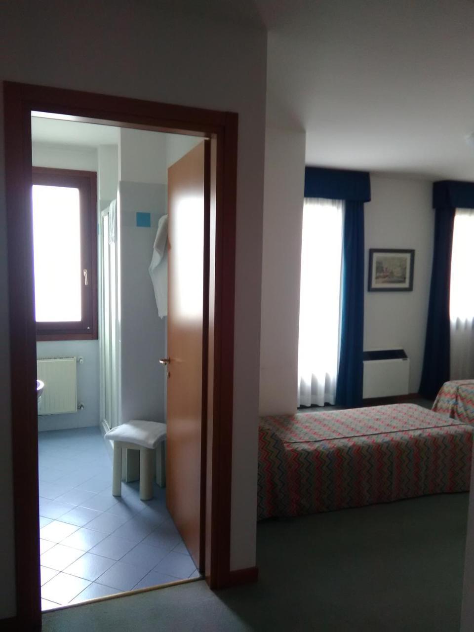 Hotel Naonis Cordenons Kültér fotó